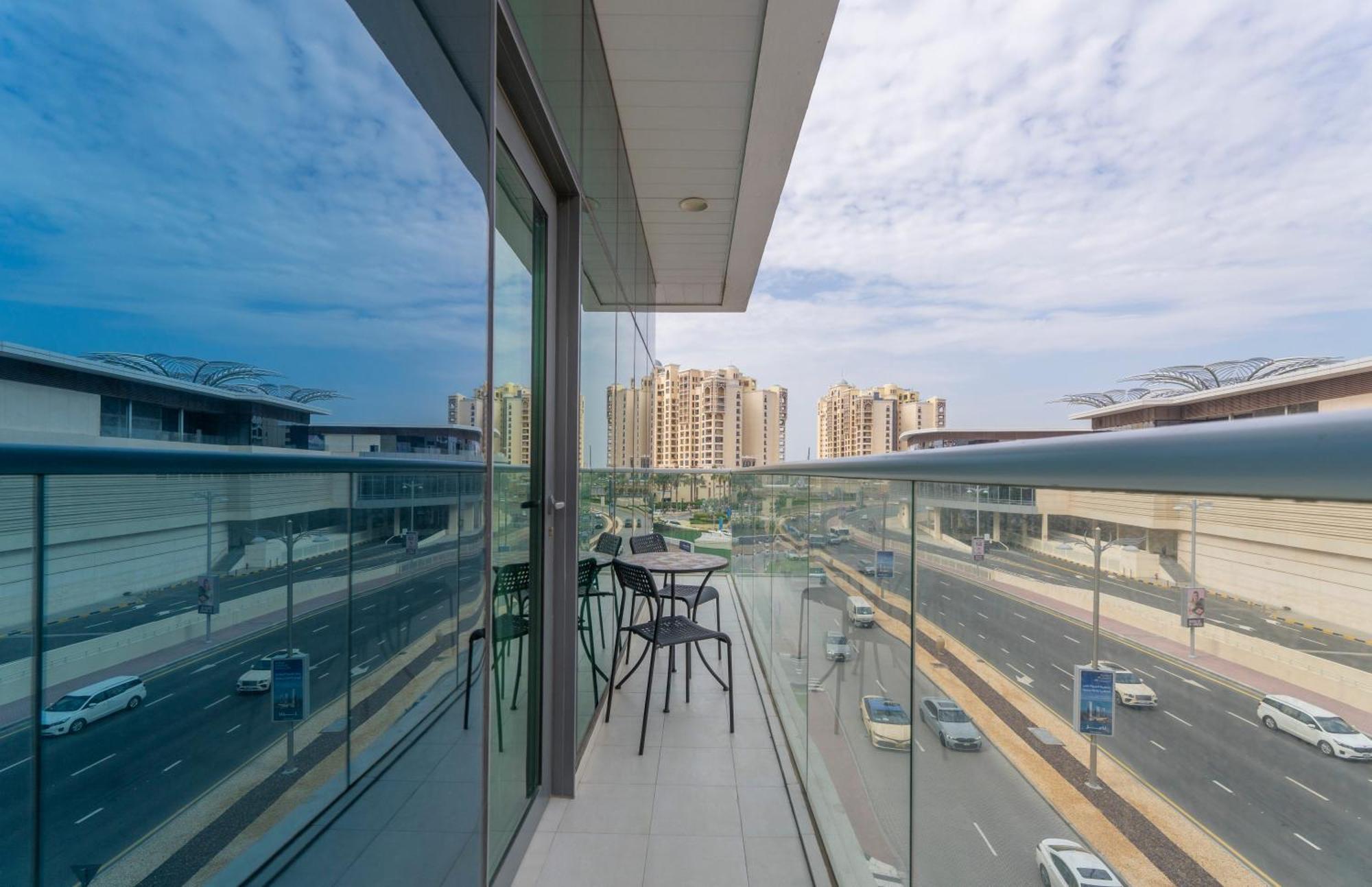 Studio With Private Beach Access At Palm Jumeirah Дубай Экстерьер фото